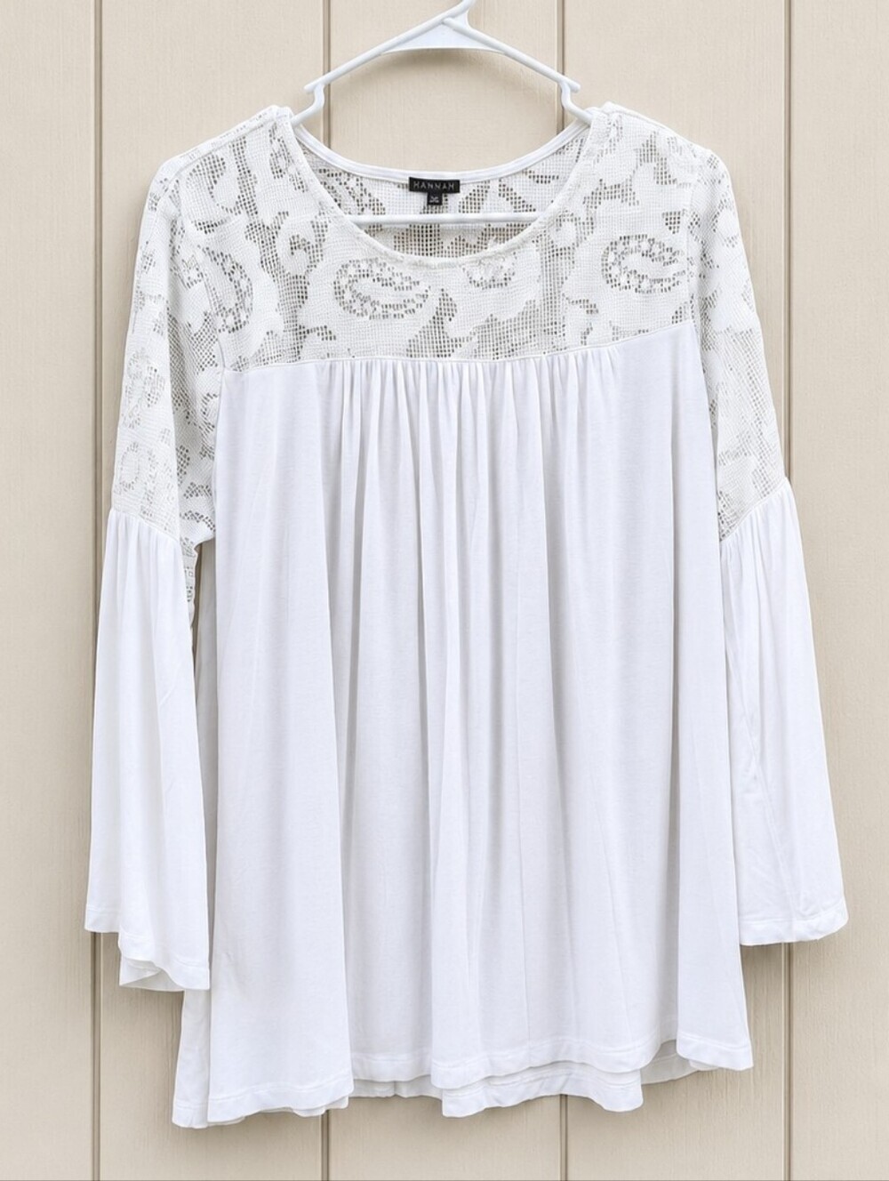 Hannah White Lace Yoke Bell Sleeve Top Size Large Boho Romantic Stretch Tunic